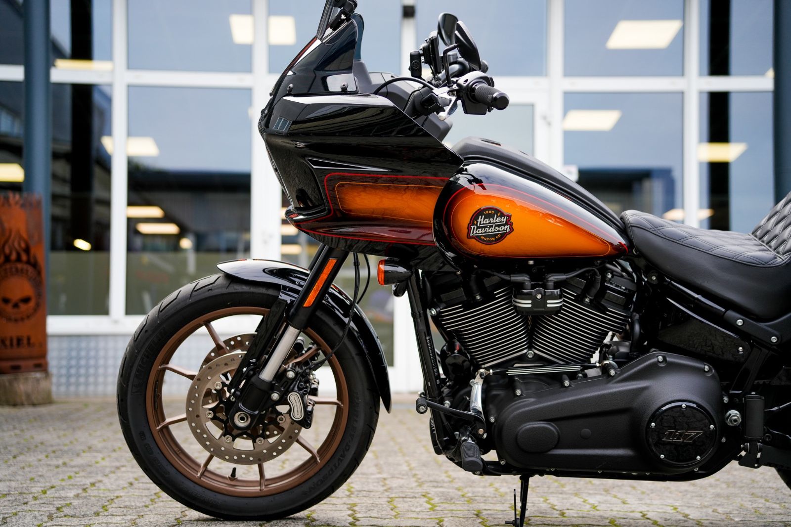 Fahrzeugabbildung Harley-Davidson FXLRST Low Rider ST 117 - HeinzBikes Clubstyle