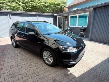 Volkswagen Golf - 4