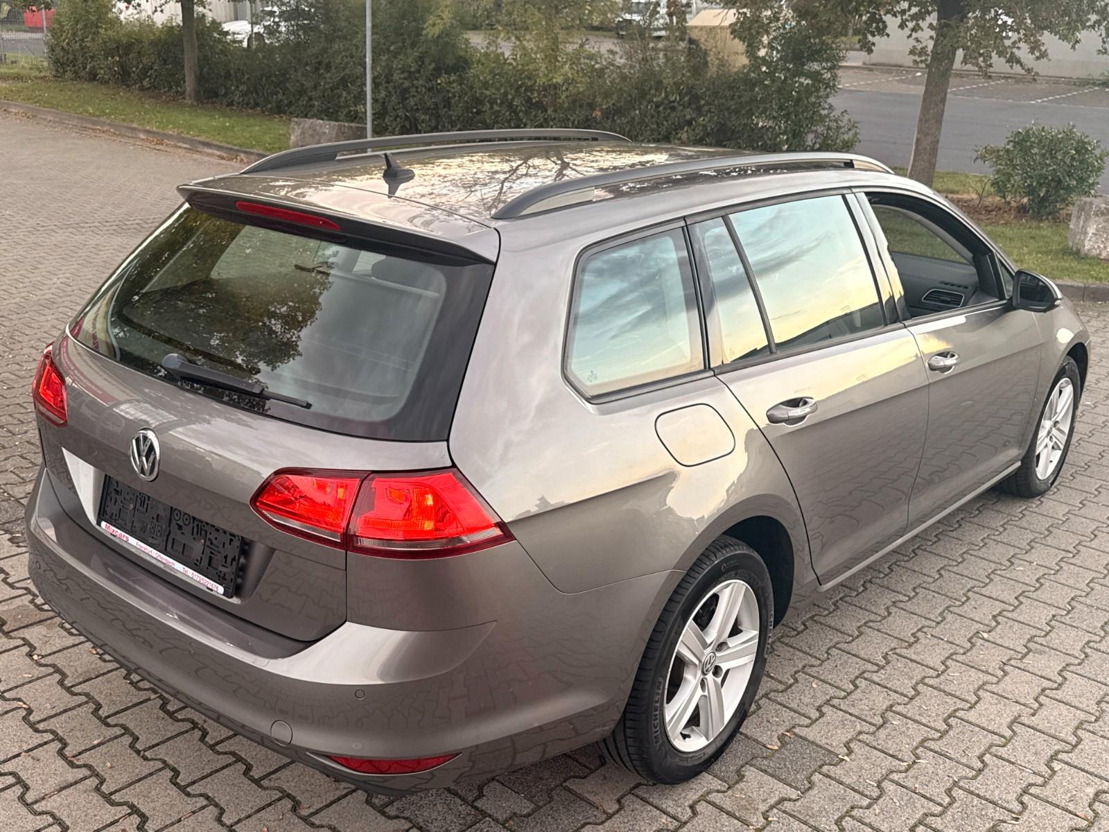 Volkswagen Golf 2013 — photo 24