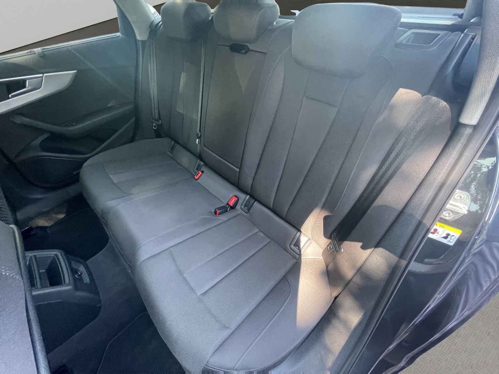 Audi A4 - Bild 17