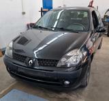 Renault Clio 2 TÜV/AU Neu Service Neu  8 F... - Renault Clio mit Benzin-Antrieb: Sportwagen