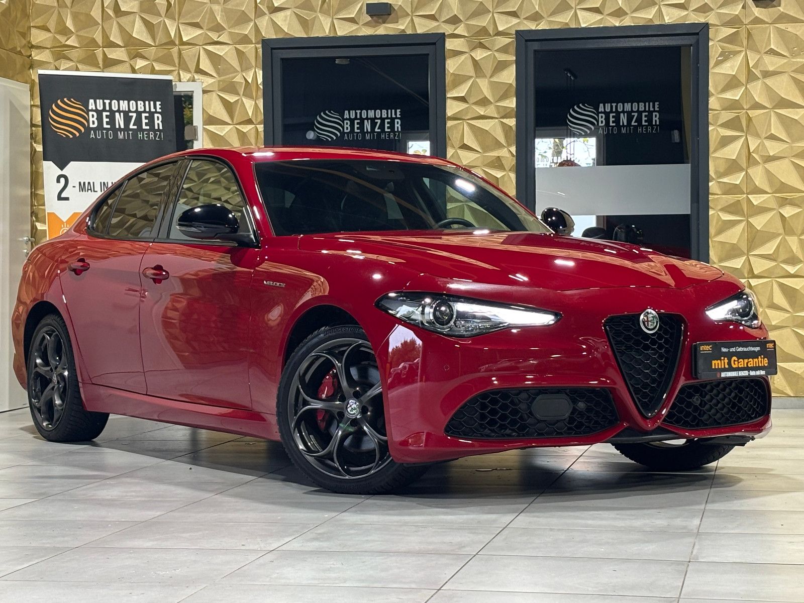 Fahrzeugabbildung Alfa Romeo Giulia Veloce Q4/ACC/MEMORY/KAMERA/NAVI/SOUND/