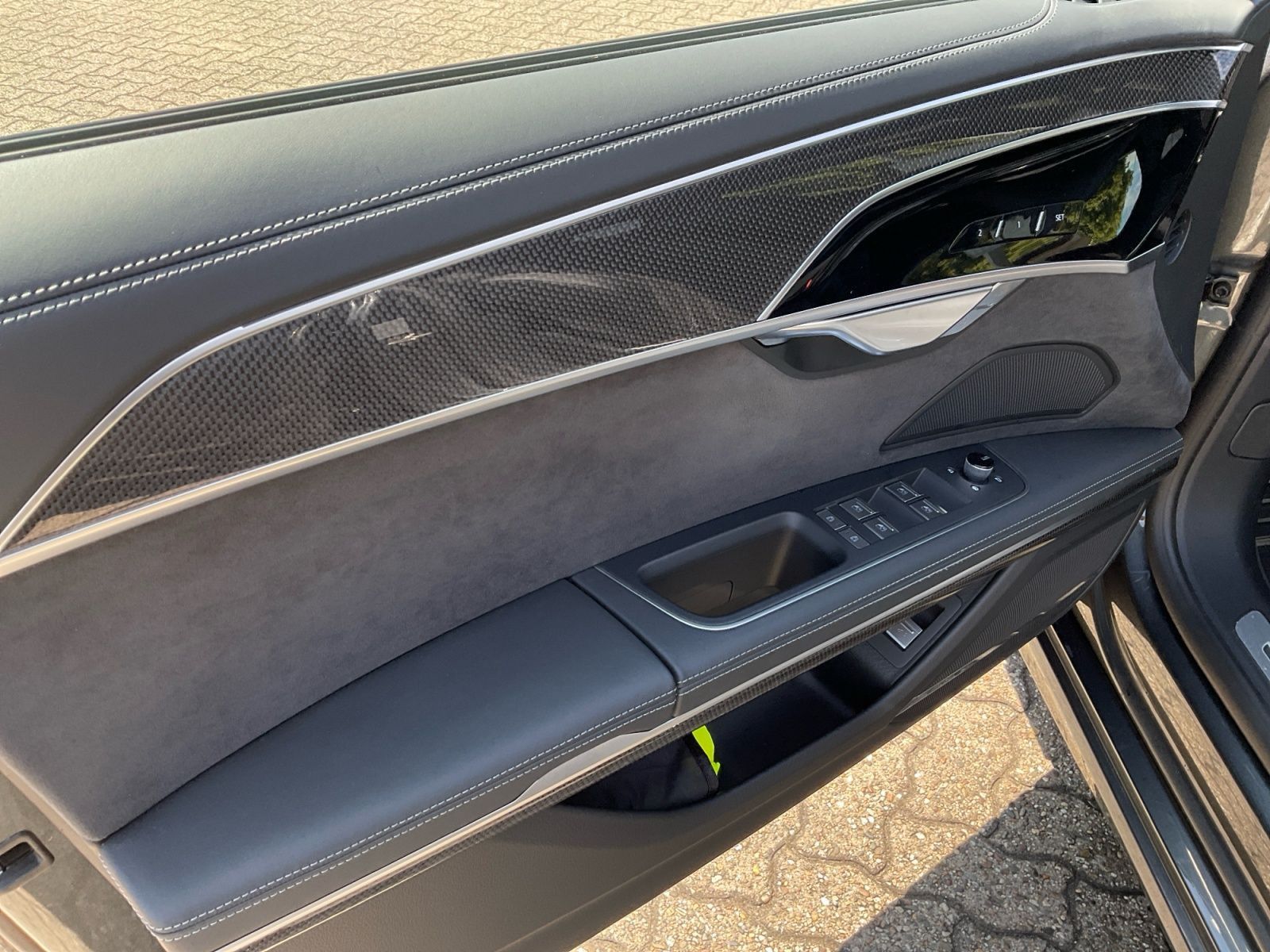 Audi A8 - Bild 24