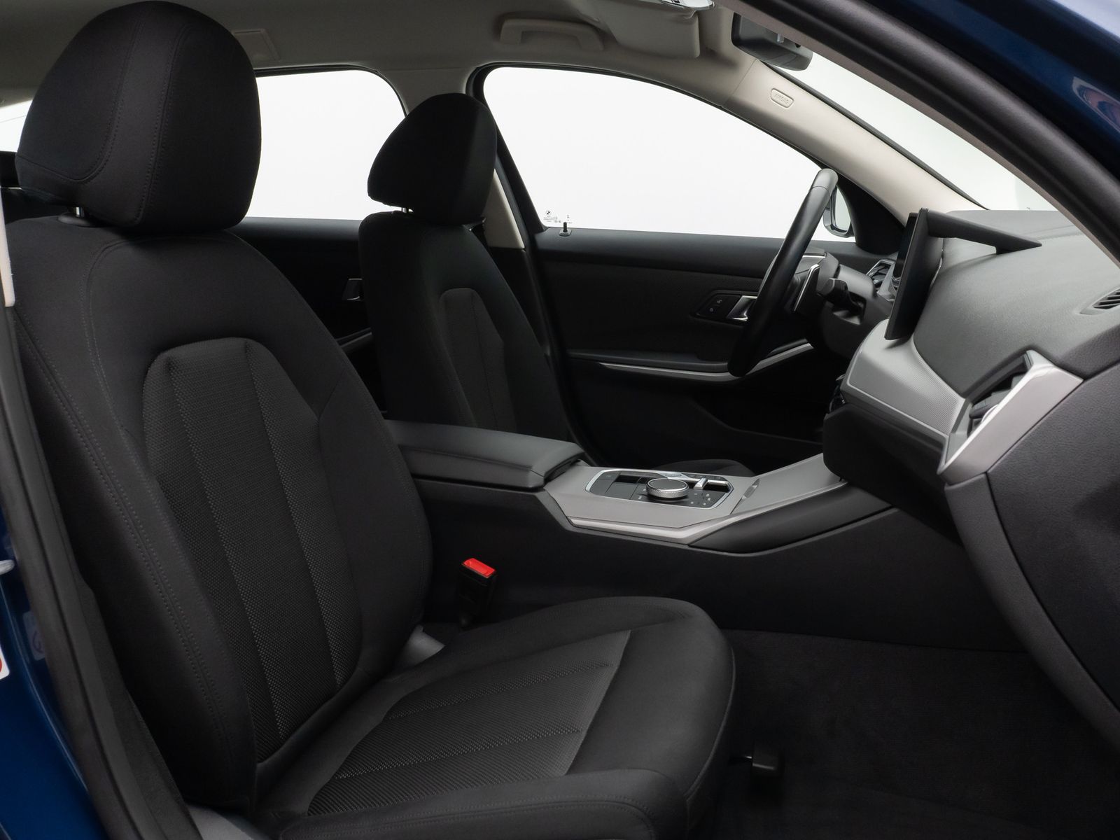 Fahrzeugabbildung BMW 318i DAB CockPit+ Widscreen Geschwindigkeitsreg