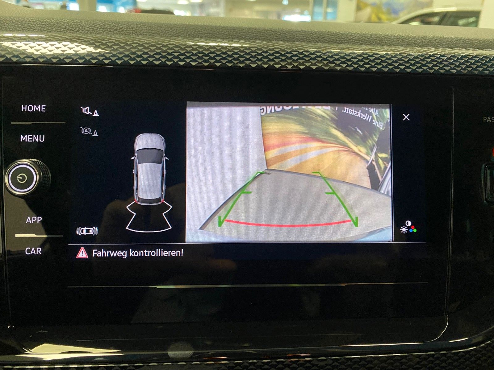 Fahrzeugabbildung Volkswagen Polo 1.0 TSI 70kW DSG Life+ALLWETTER+APP+GARANTI