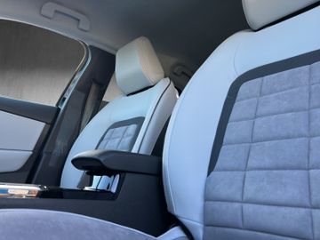 Citroën C4 1.2 PureTech 130 Max 360° AWR PDC LED NAV