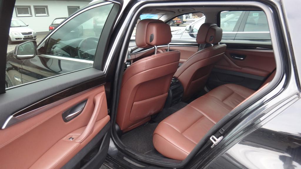 BMW 523