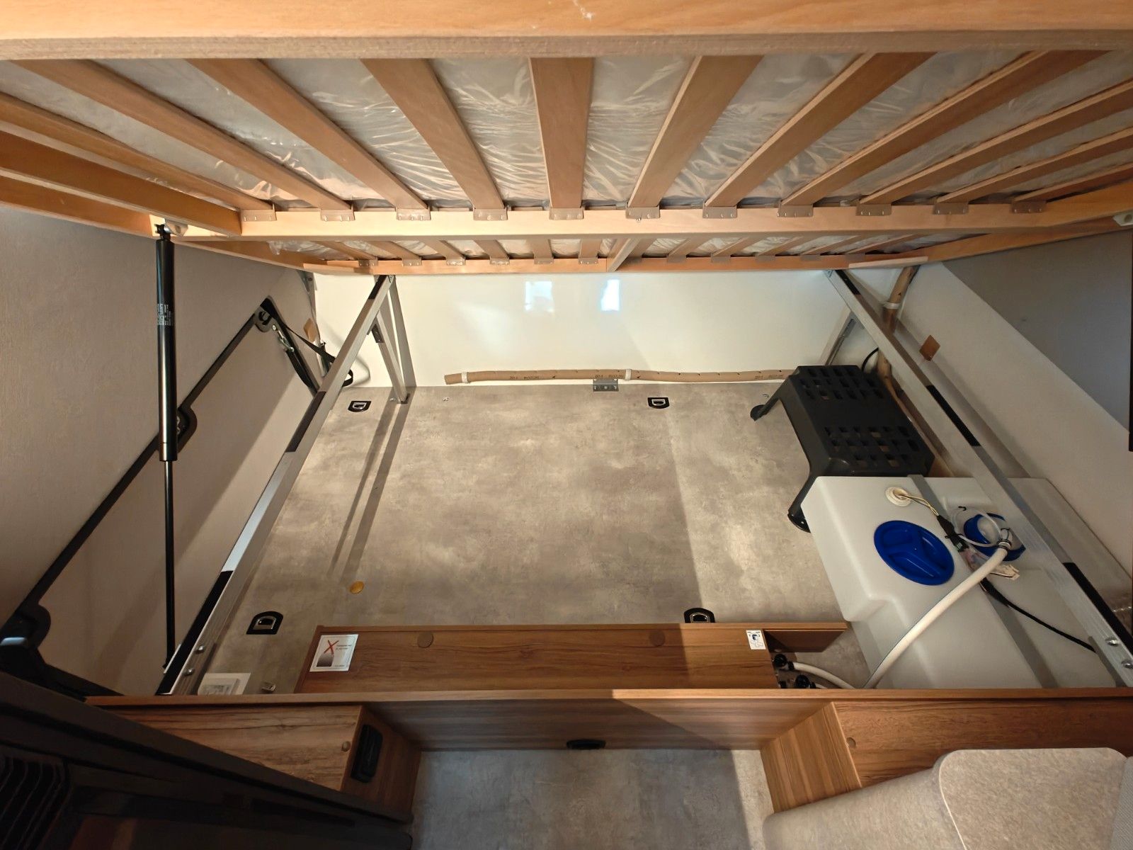 Fahrzeugabbildung HYMER / ERIBA / HYMERCAR Feeling 425 SD - MESSE-NEUHEIT 2026! -