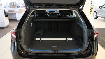 Skoda Superb Combi 2.0 TDI DSG L&K LED 360° LEDER PANO