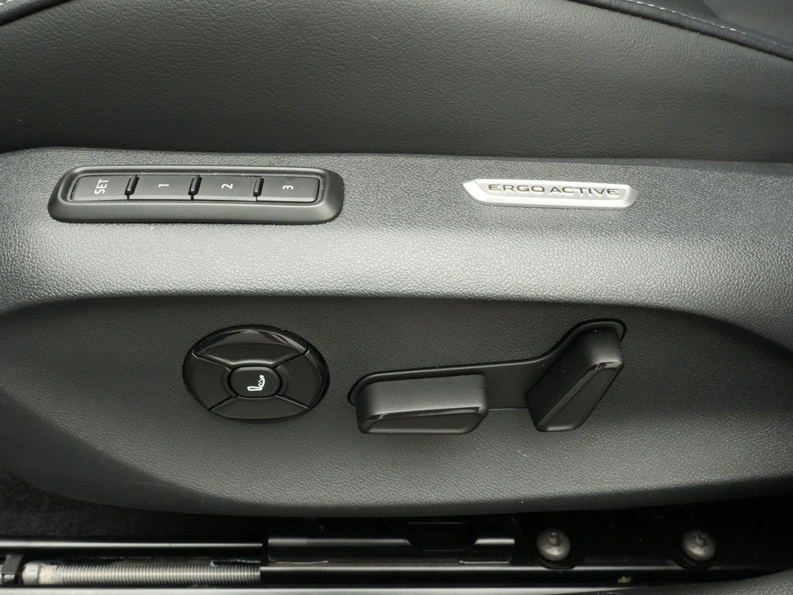 Volkswagen Passat - Bild 16