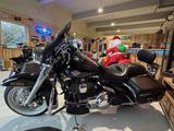 Harley-Davidson FLHRC Road King Classic - HARLEY-DAVIDSON ROAD KING