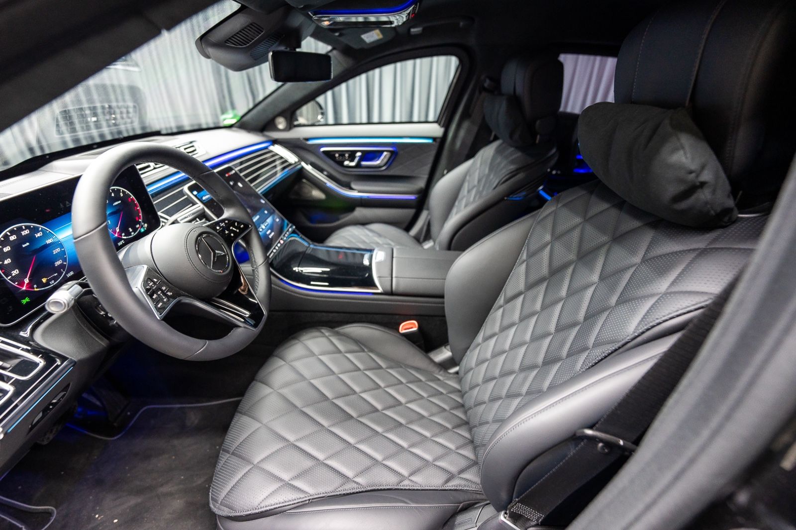 Fahrzeugabbildung Mercedes-Benz S 680 4M GUARD Armored VR10 FULL STOCK 2025