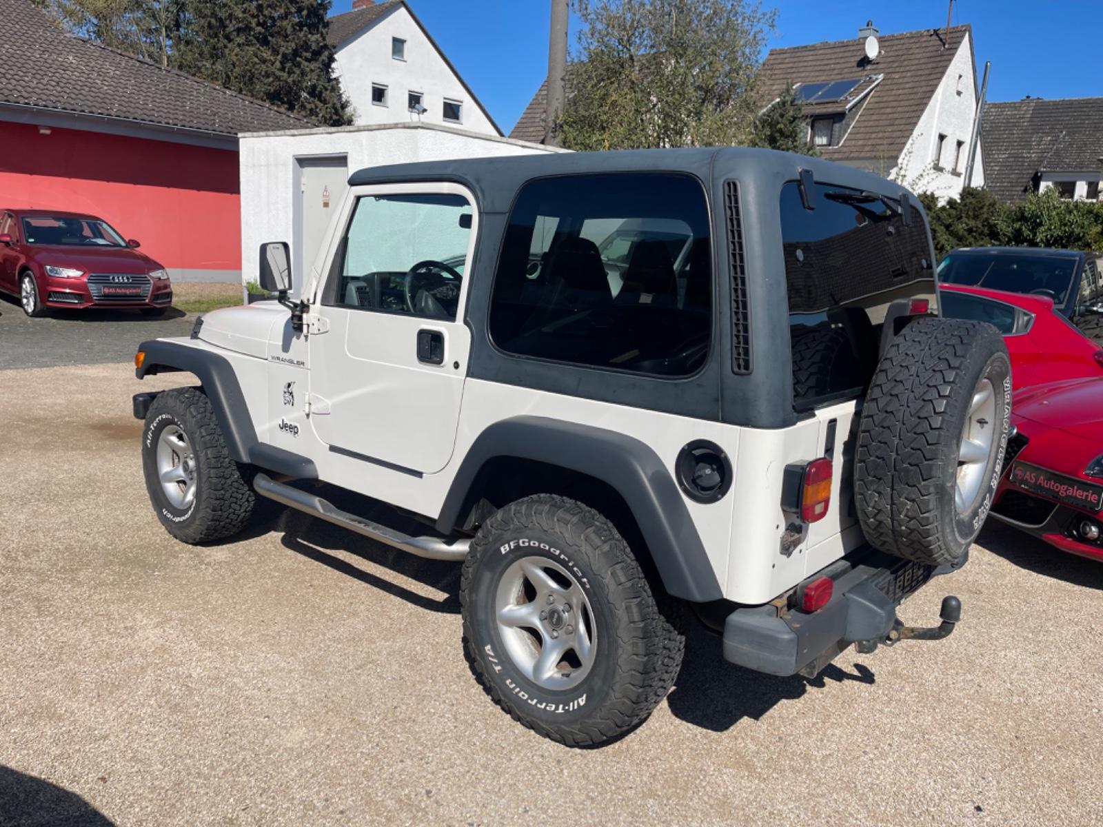 JEEP WRANGLER SPORT 2.5 | 118 ch | 4X4 | BVM | VOLANT EN CUIR