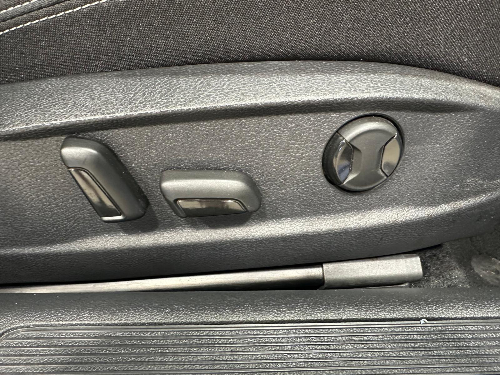 Volkswagen Passat 2.0 TDI Business AHZV Matrix HuD, миниатюра 12
