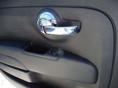 Fahrzeugabbildung Abarth 500C SCHECKHEFTGEPFLEGT Interscope
