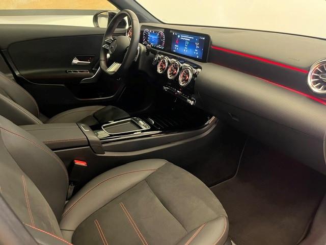 Mercedes-Benz A 250e AMG-Line Panorama Distronic Keyless Go