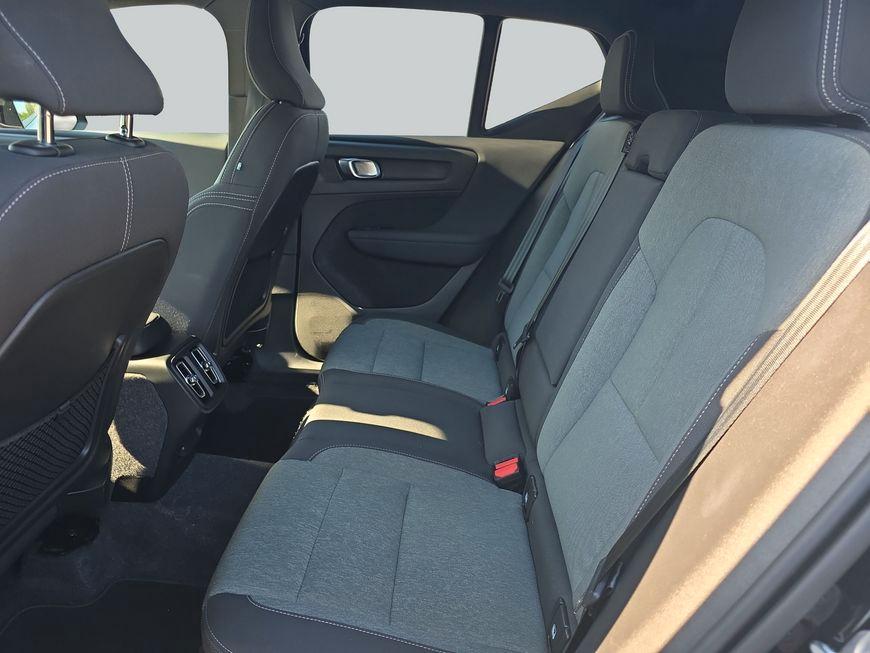 Volvo XC 40 B3 2WD Core +ANHÄNGERKUPPLUNG+LED+SHZ+PDC