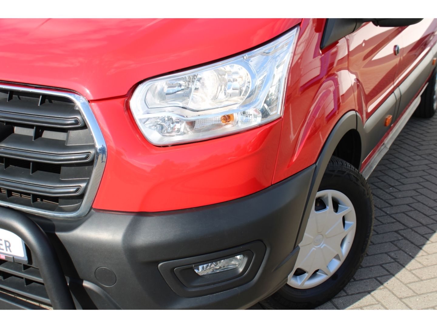 Fahrzeugabbildung Ford Transit 350L4 Kasten DoKa Trend StHZg AHK RFK GR