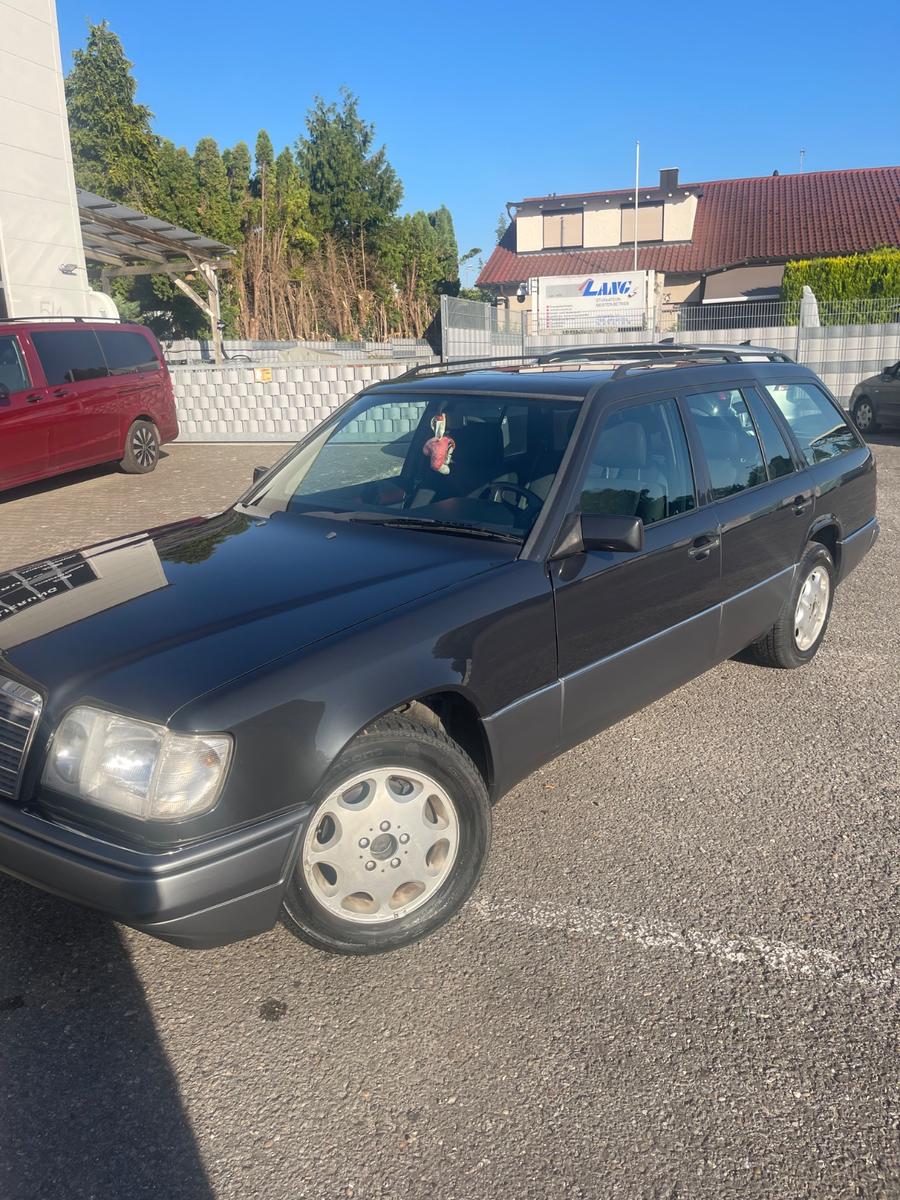 Mercedes-Benz E 220 T Automatik/Klima/Schiebedach