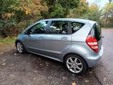 Mercedes-Benz A 170 ELEGANCE Elegance - Mercedes-Benz A 170 in Duisburg