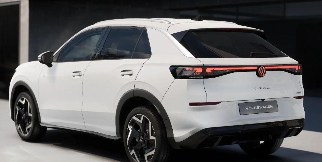 Volkswagen T-Roc R-Line 1.5eTSI 150PS DSG LED,KEYLESS,SHZG,