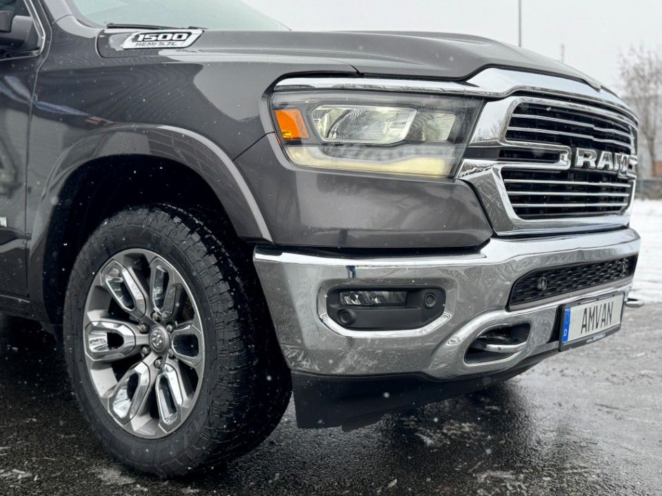 Fahrzeugabbildung Dodge RAM1500 CrewCab Laramie 5.7 HEMI 4x4 Panorama
