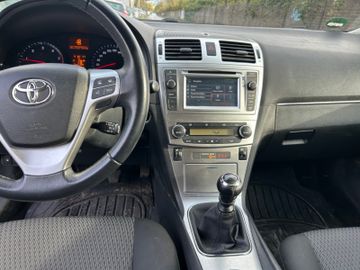 Toyota Avensis - 11