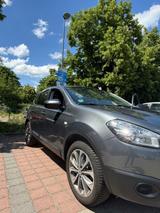 Nissan 7 size - Nissan Qashqai+2: Van