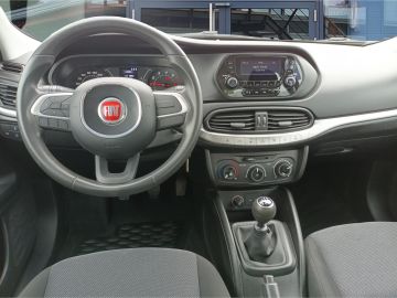 Fiat Tipo Pop 1.4 16V LM-FELGEN KLIMA  AHK PARKTRONIK