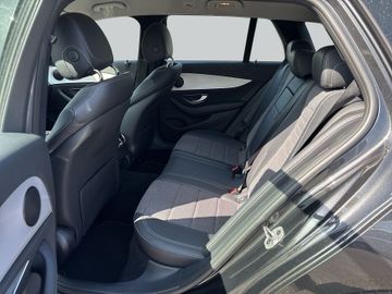 Mercedes E 220 - 11