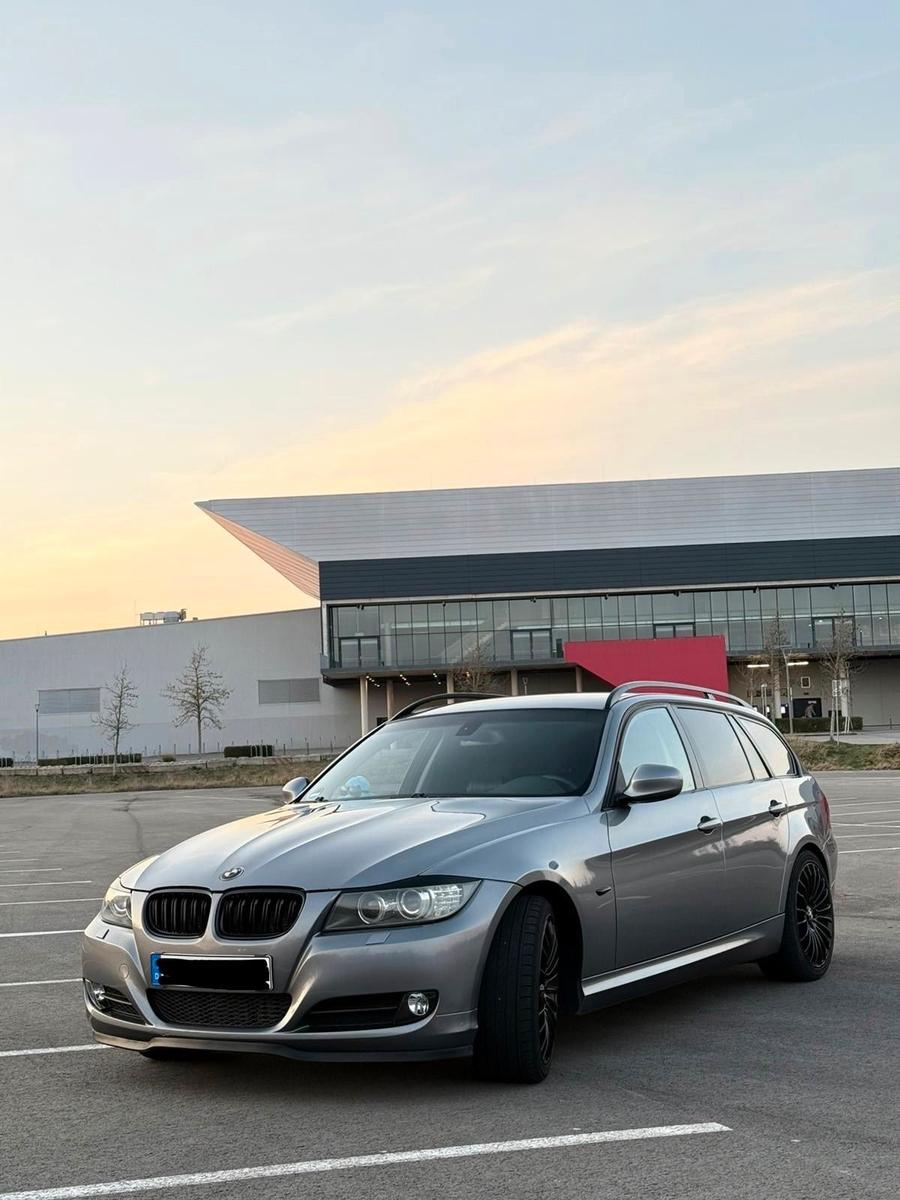 BMW 320, 2009