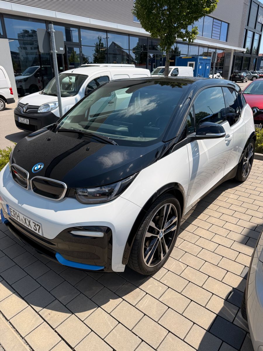 BMW i3s (120 Ah), 135kW, Wärmepumpe, großes Display