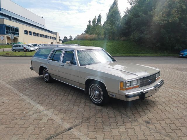 Ford Crown Victoria Country Squire 5,0L Oldtimer 1988