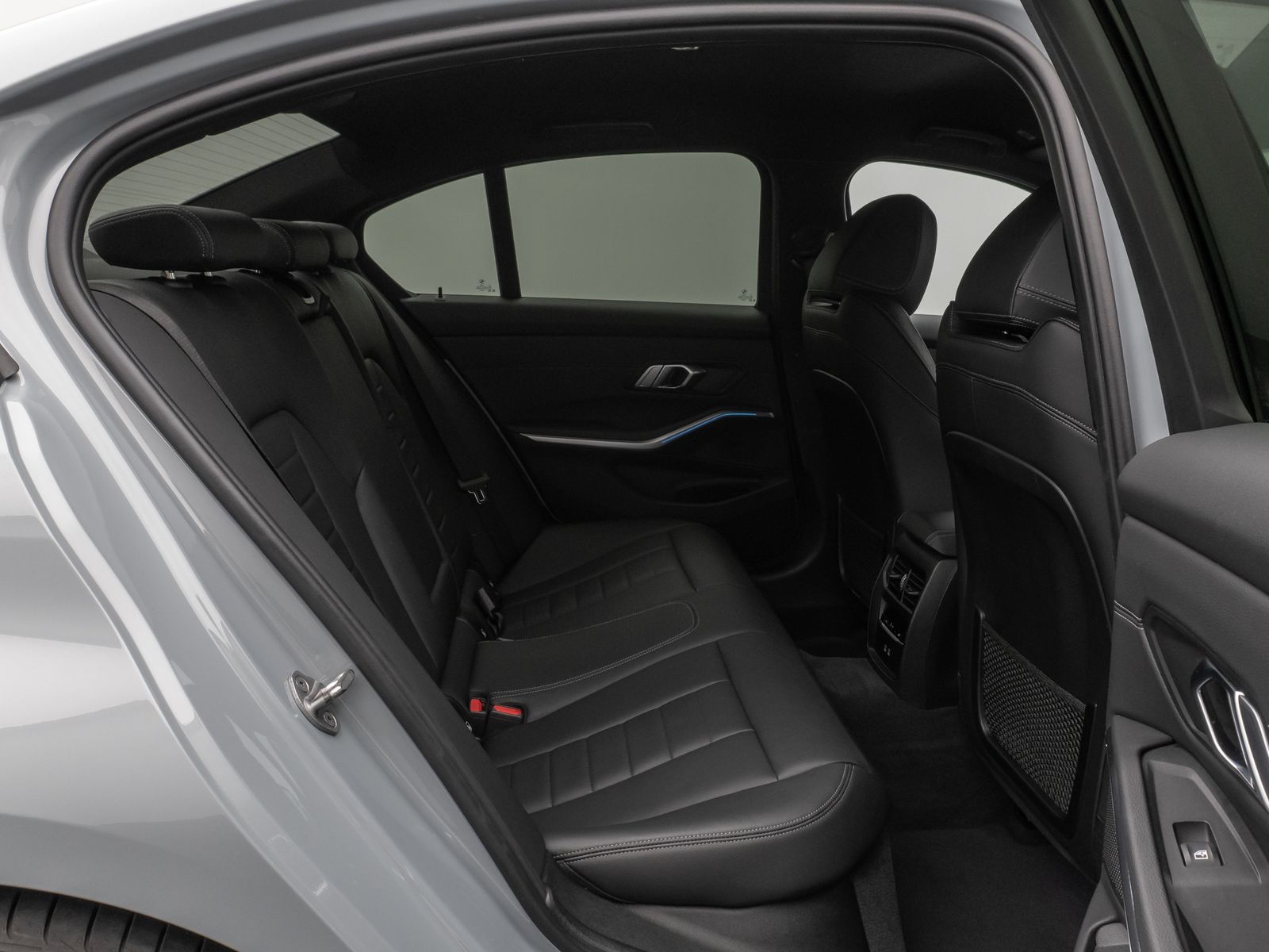 Fahrzeugabbildung BMW 320d MSport Kamera DAB HiFi Komfort Leder 19Zoll