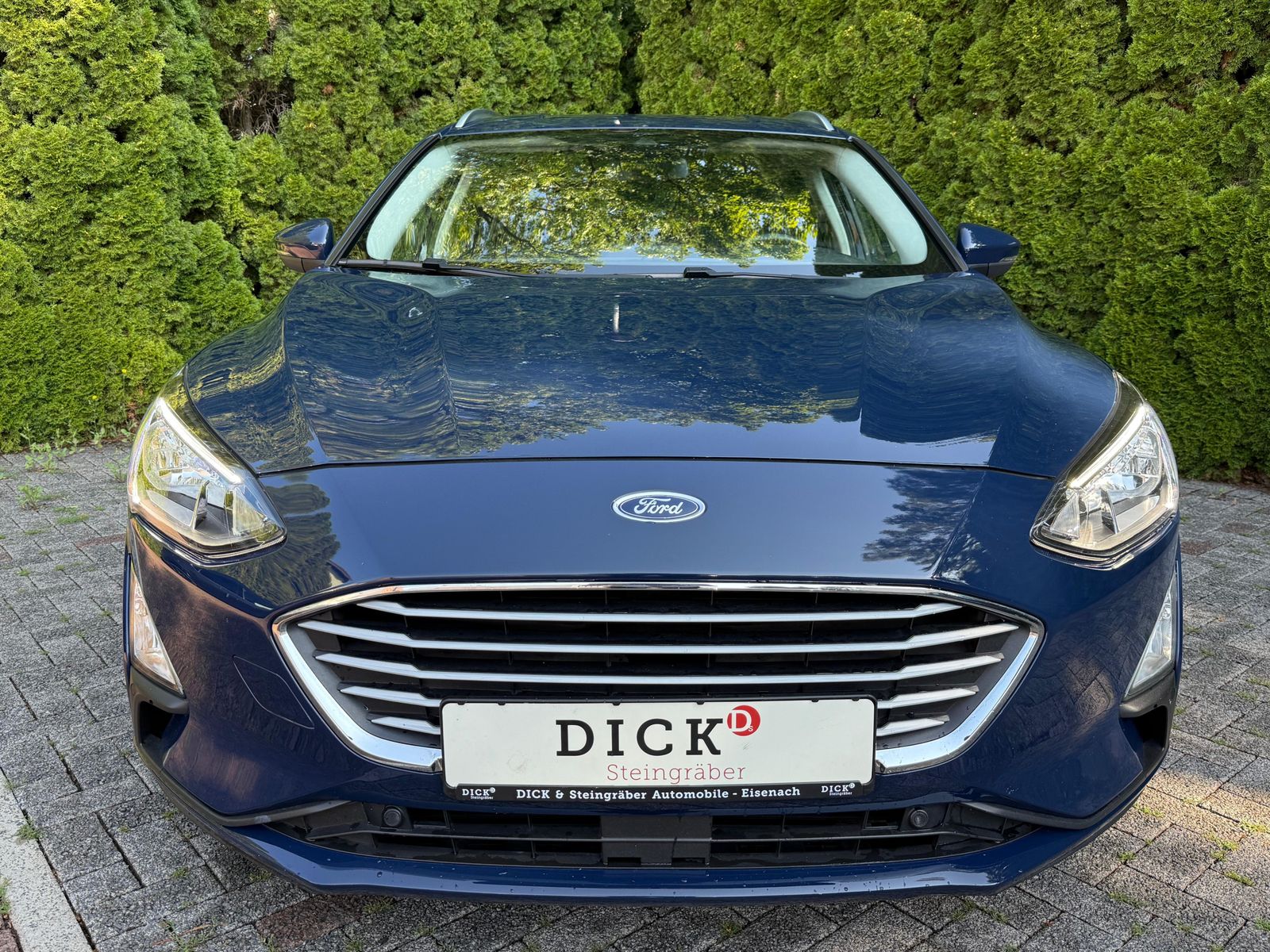 Fahrzeugabbildung Ford Focus 2.0 EB Cool & Connect LED+NAV+SHZ+KAM+CARP