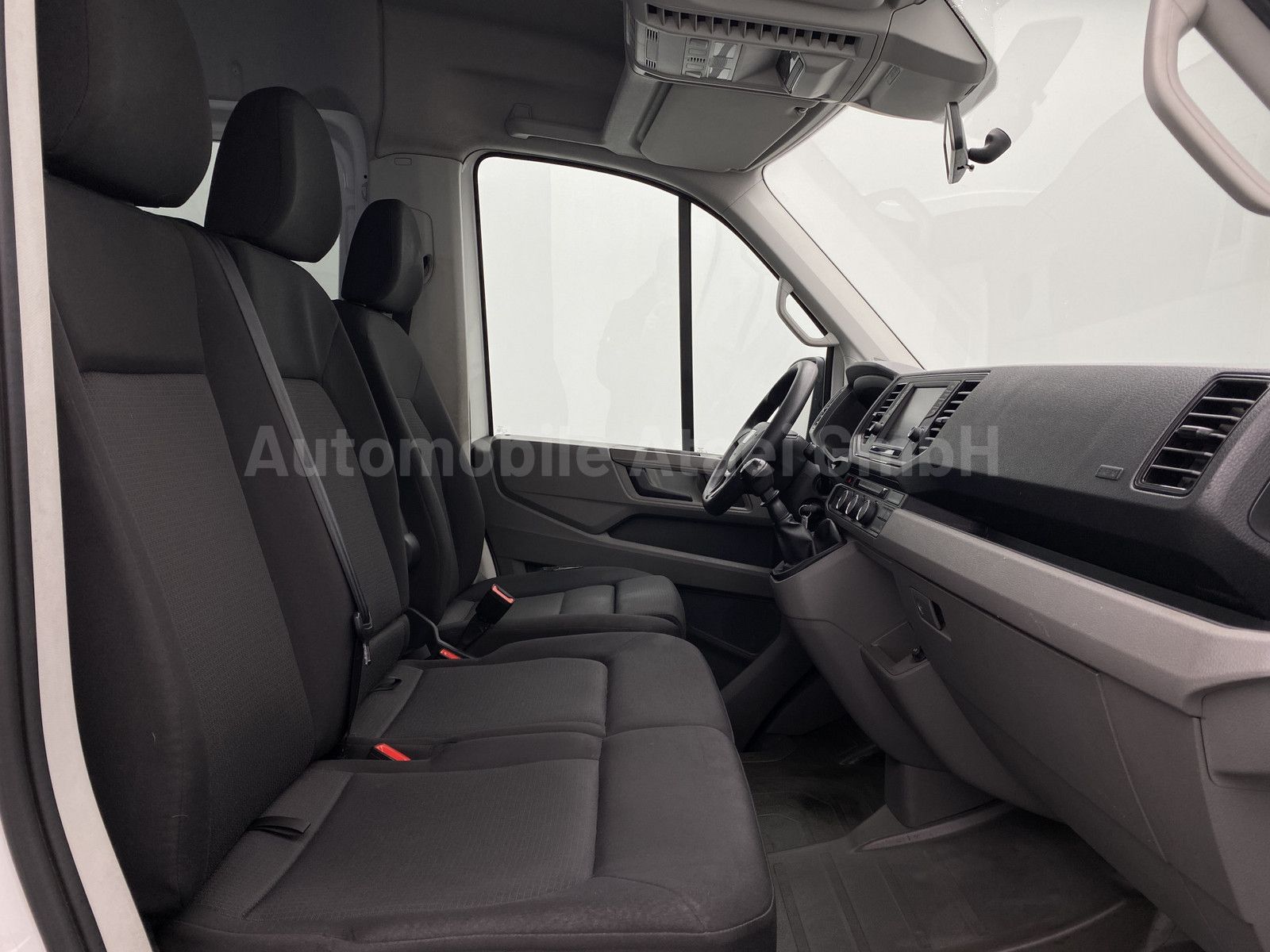 Fahrzeugabbildung MAN TGE 3.140 Kombi *ROLLSTUHL-LIFT* 6-SITZE 9331