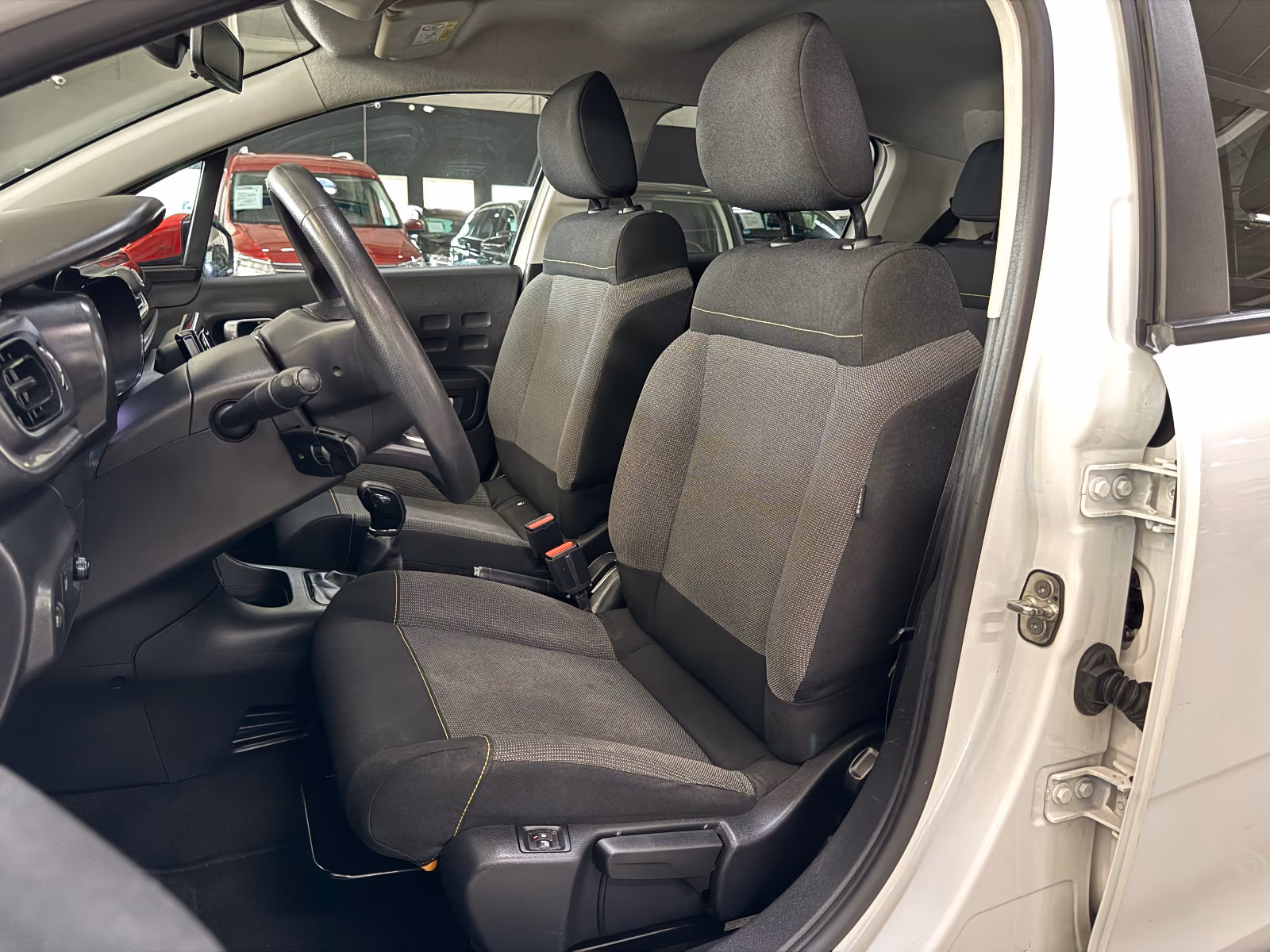 Citroën C3 1.2 FEEL SITZHEIZUNG KLIMA PDC LED 17 ZOLL