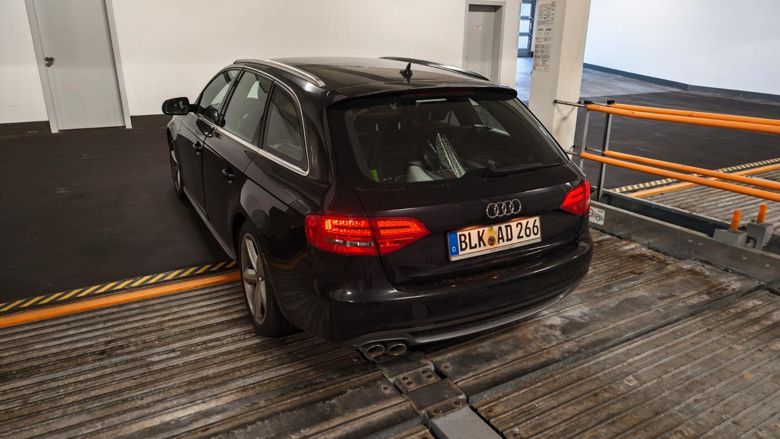 Audi A4 2011 — engine 1.968 cm³, 143 HP (105kW)