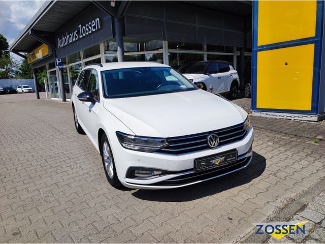 VW Passat Variant Business AHK-klappbar Navi LED Ku