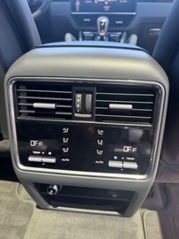 Porsche Cayenne - 10