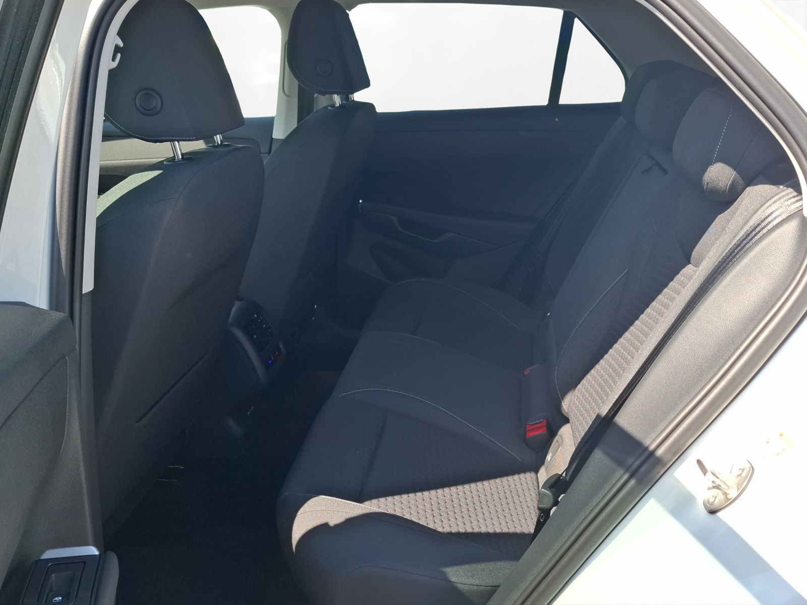 Volkswagen T-Roc - Bild 4