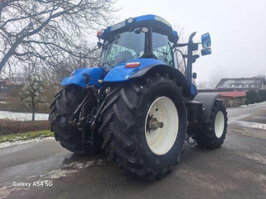 New Holland T7.250 AUTOCOMMAND.  NEW TIRES