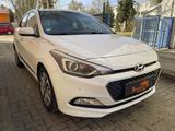 Hyundai i20 1,4 Style, Automatik, Navi, Klima, Keyless!! - Hyundai i20: Limousine