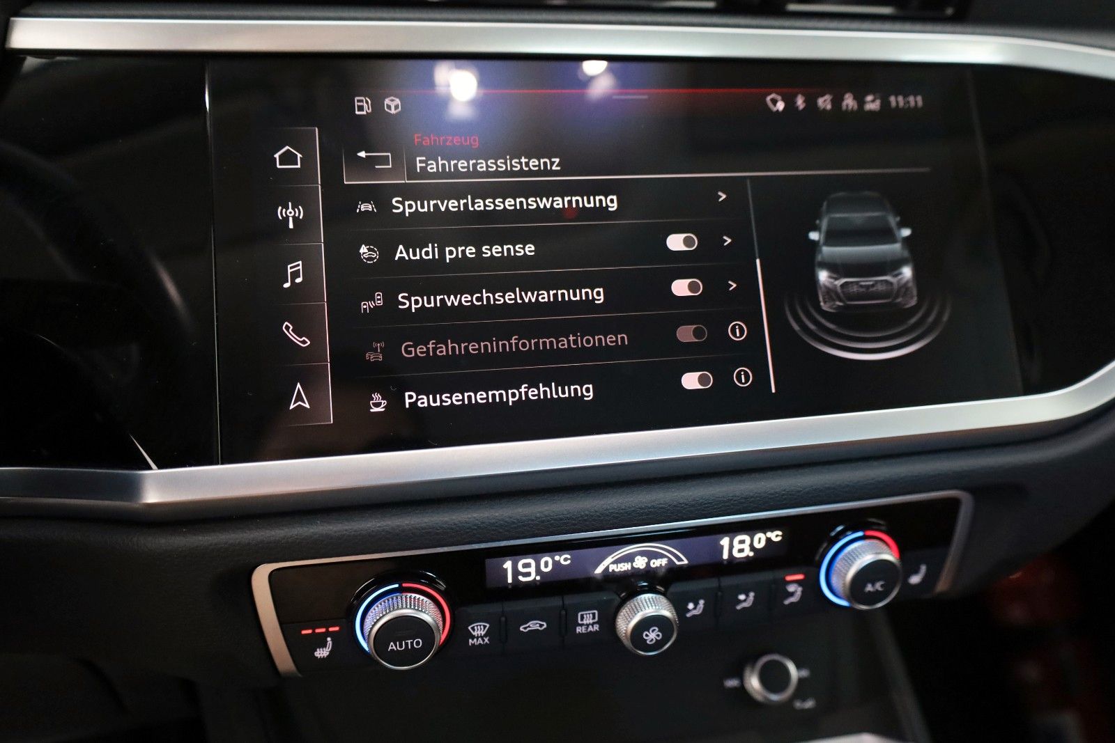 Fahrzeugabbildung Audi Q3 45TFSIe Sportback,Leder,Navi,LED,SH,Kamer,ACC