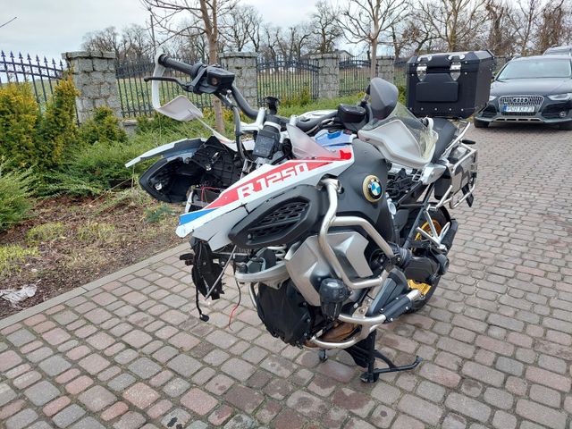 BMW R1250GS / damaged/ unfall