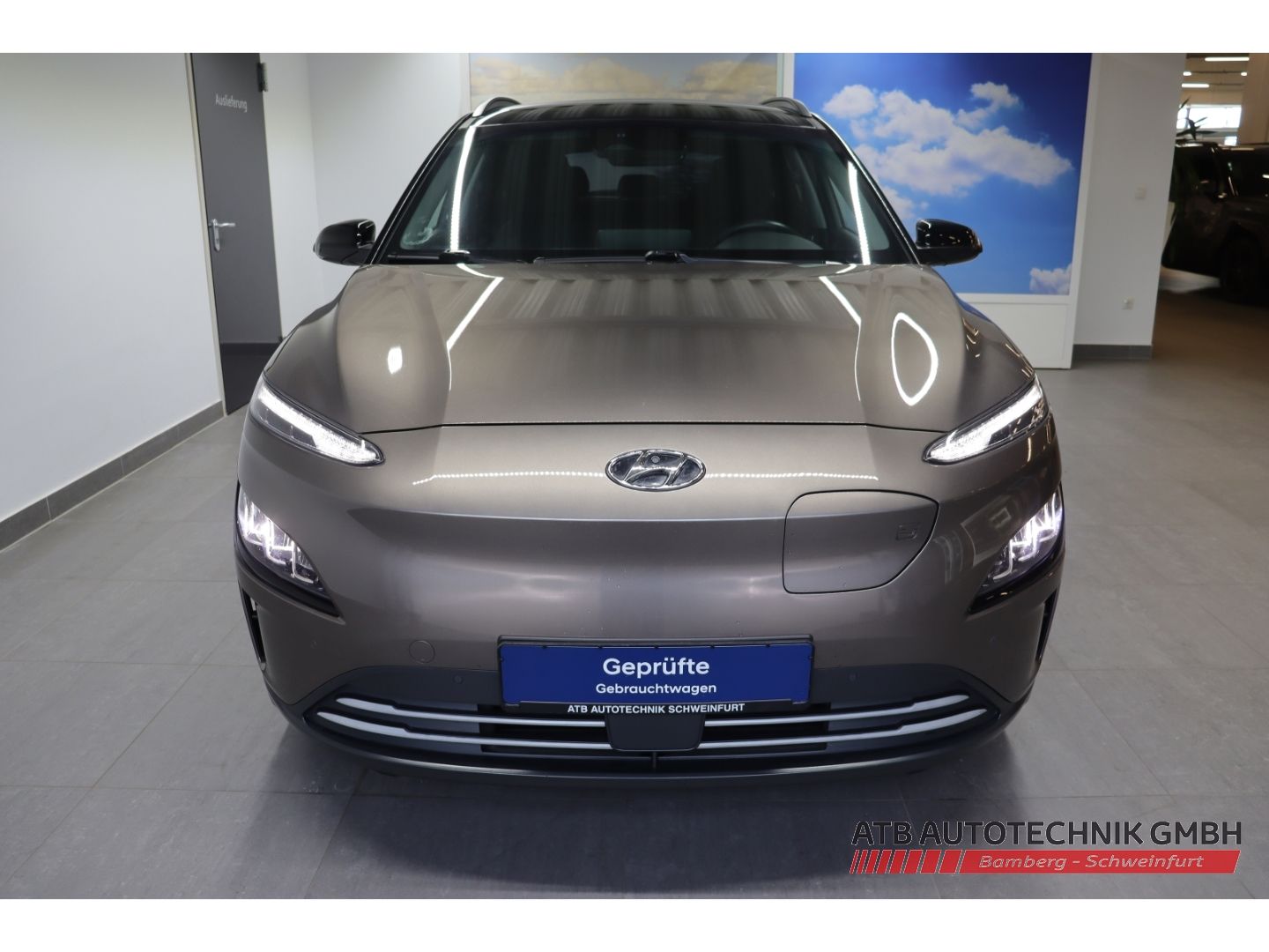 Fahrzeugabbildung Hyundai KONA Elektro Trend 2WD 39,2 kWh 96,6% SOH LED AC