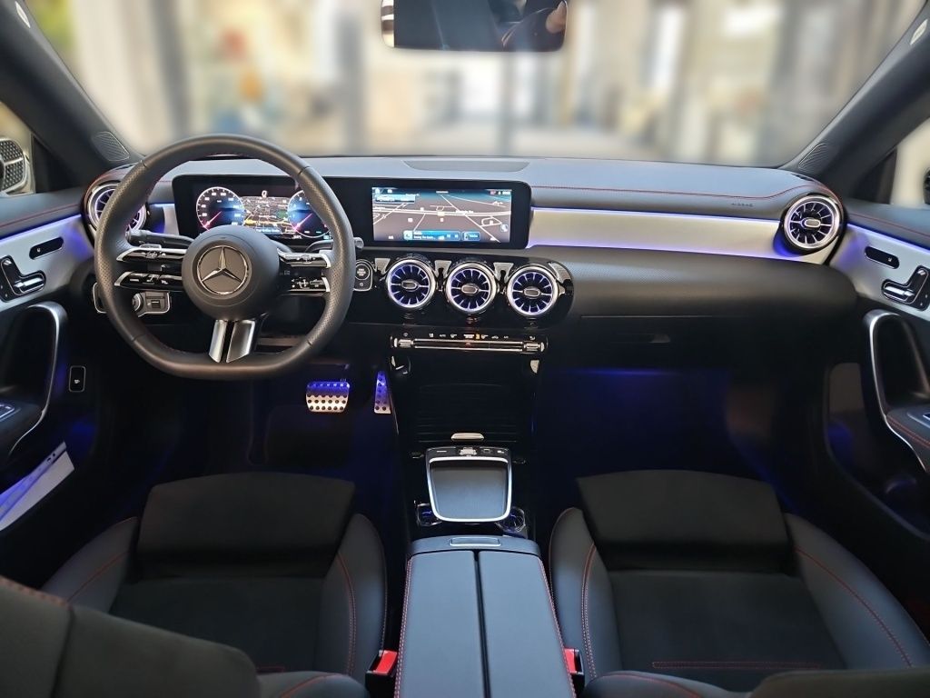 Fahrzeugabbildung Mercedes-Benz CLA 200 Coupé AMG Night AHK Pano LED 360 Memory