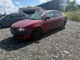 Toyota Avensis 1.6 Benzin manual - rote Toyota Avensis