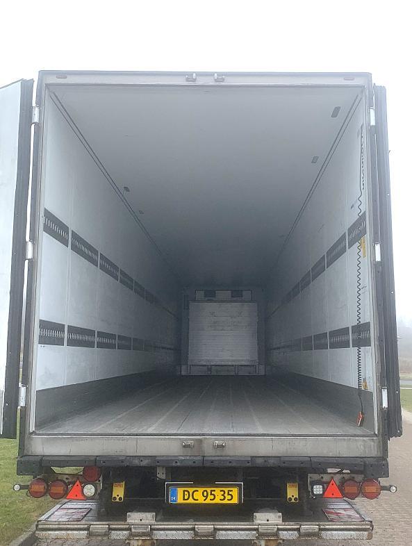 Schmitz Cargobull Trailer Reefer Flower Width Straight