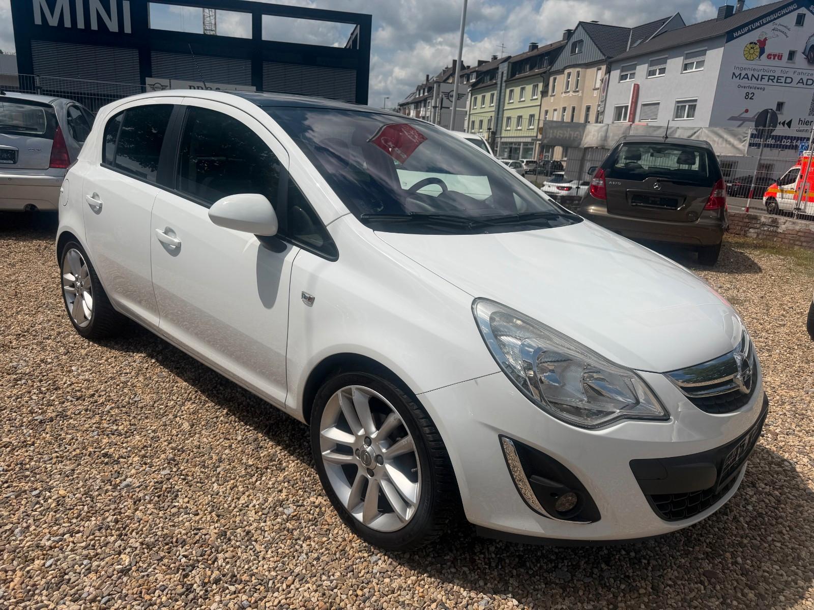 Opel Corsa D  1,4 Color Edition PDC/ Sitzheizung